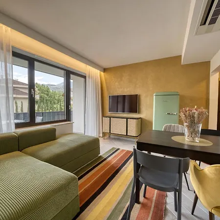 Goldfinger + Aparthotel