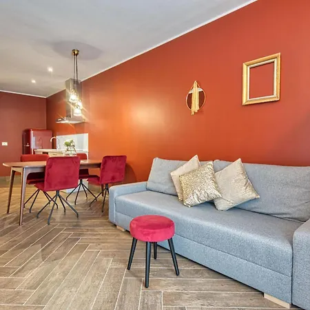 Aparthotel Goldfinger +