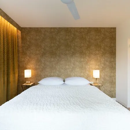 Aparthotel Goldfinger +